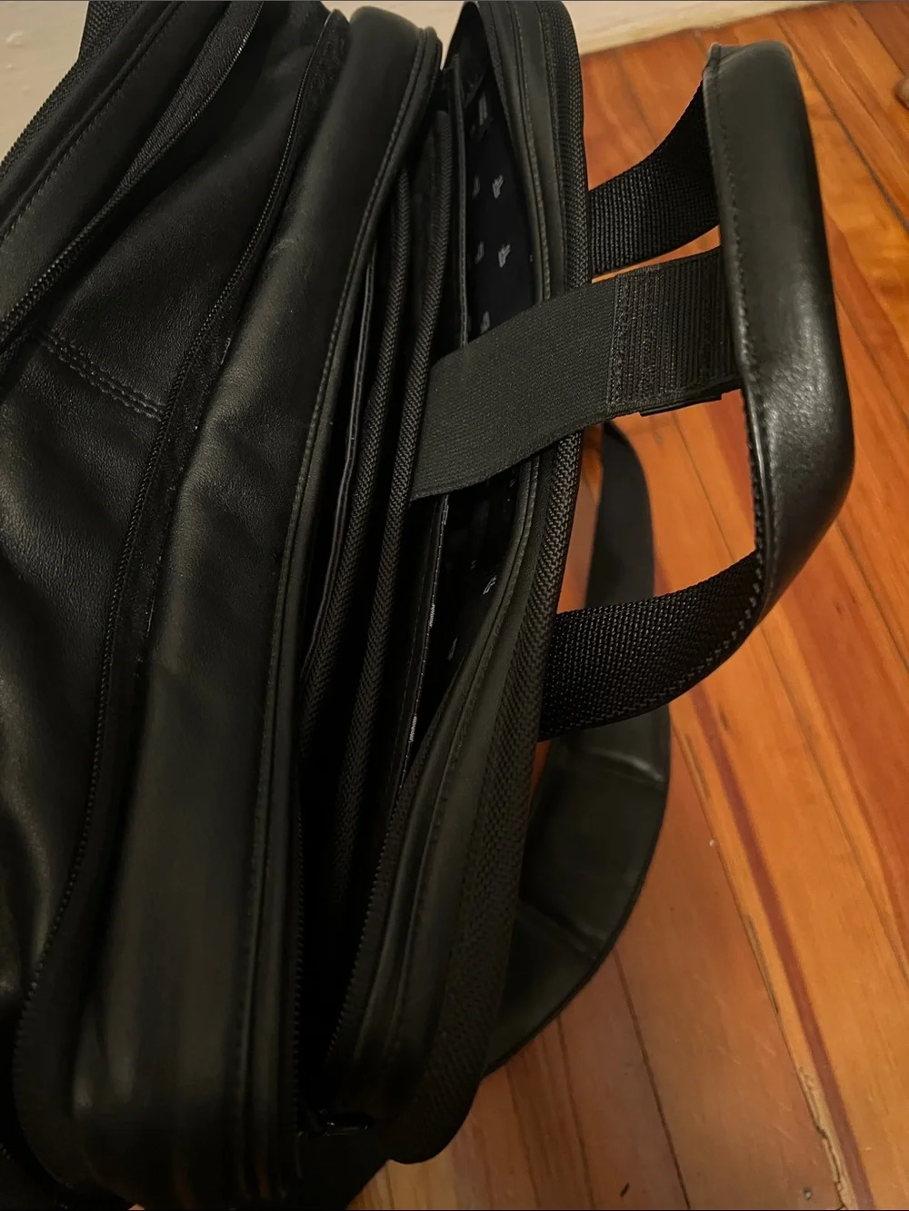 Tumi Black Leather Laptop Briefcase with Shoulder Strap